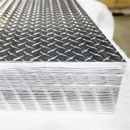 Aluminium platen met diamantplaat 4x8